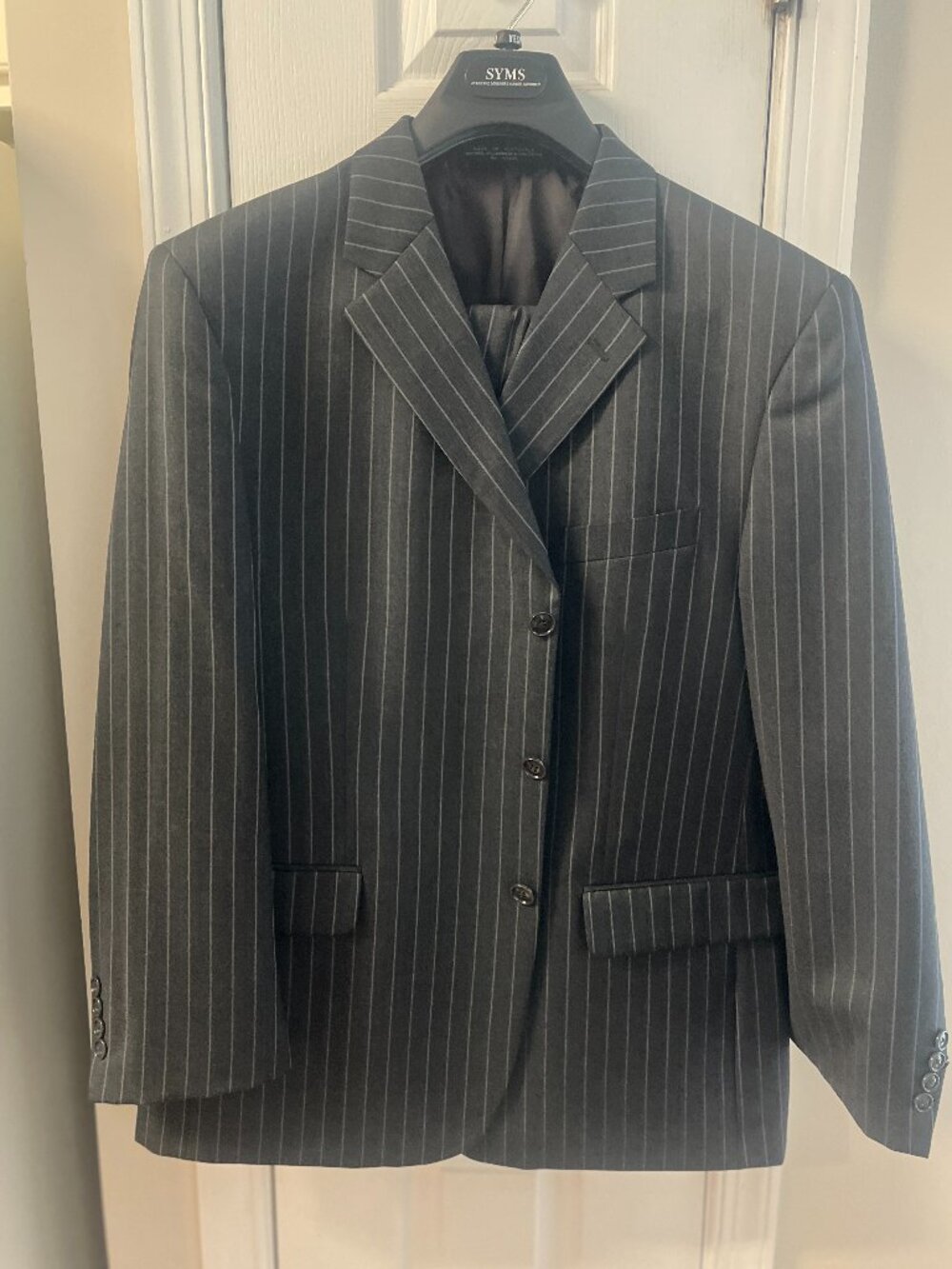 Jones New York Men's Vintage Stripes Formal 3-pieces Suit Size 44 Short New